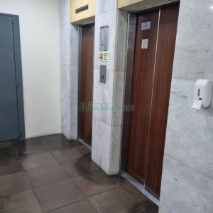 Sala com 33m², no bairro Centro em Caxias do Sul para Alugar ou Comprar