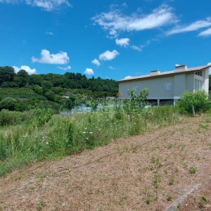 Terreno com 333m², no bairro Monte Bérico em Caxias do Sul para Comprar