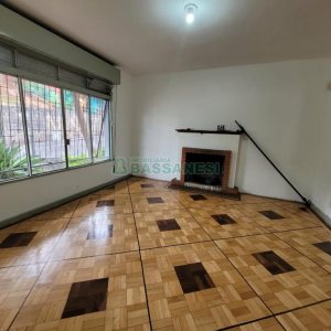 Casa com 200m², 5 dormitórios, 2 vagas, no bairro Marechal Floriano em Caxias do Sul para Comprar