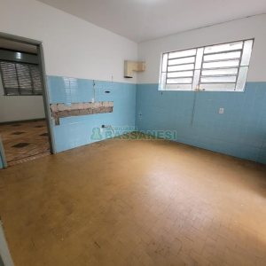 Casa com 200m², 5 dormitórios, 2 vagas, no bairro Marechal Floriano em Caxias do Sul para Comprar