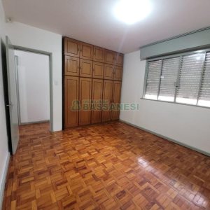 Casa com 200m², 5 dormitórios, 2 vagas, no bairro Marechal Floriano em Caxias do Sul para Comprar