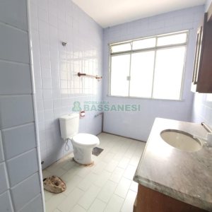 Casa com 200m², 5 dormitórios, 2 vagas, no bairro Marechal Floriano em Caxias do Sul para Comprar