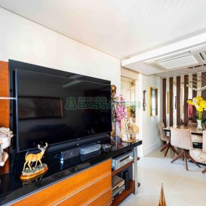 Apartamento com 58m², 1 dormitório, 1 vaga, no bairro Centro em Caxias do Sul para Comprar