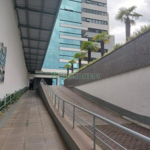 Sala com 58m², no bairro Centro em Caxias do Sul para Alugar