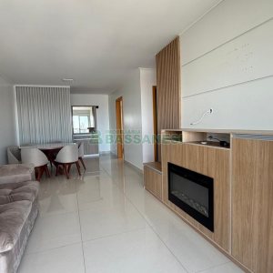 Apto Mobiliado com 115m², 3 dormitórios, 2 vagas, no bairro Universitário em Caxias do Sul para Alugar