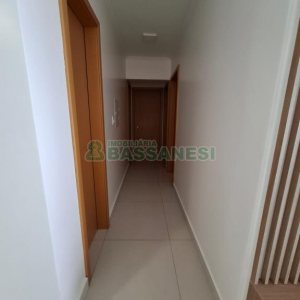 Apto Mobiliado com 115m², 3 dormitórios, 2 vagas, no bairro Universitário em Caxias do Sul para Alugar