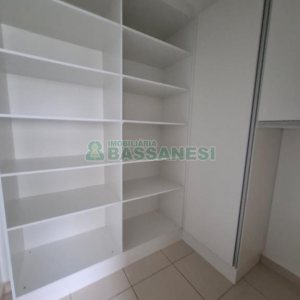 Apto Mobiliado com 115m², 3 dormitórios, 2 vagas, no bairro Universitário em Caxias do Sul para Alugar