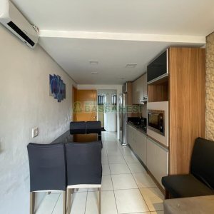 Sobrado Mobiliado com 320m², 2 dormitórios, 2 vagas, no bairro Santa Catarina em Caxias do Sul para Alugar