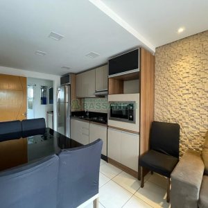 Sobrado Mobiliado com 320m², 2 dormitórios, 2 vagas, no bairro Santa Catarina em Caxias do Sul para Alugar