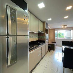 Sobrado Mobiliado com 320m², 2 dormitórios, 2 vagas, no bairro Santa Catarina em Caxias do Sul para Alugar