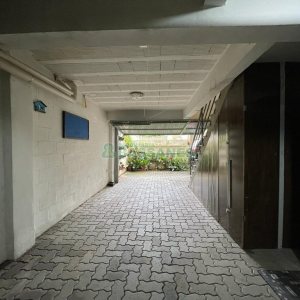 Sobrado Mobiliado com 320m², 2 dormitórios, 2 vagas, no bairro Santa Catarina em Caxias do Sul para Alugar