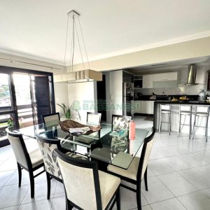 Casa com 360m², 3 dormitórios, 2 vagas, no bairro Cruzeiro em Caxias do Sul para Alugar ou Comprar