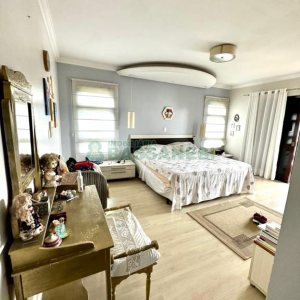 Casa com 360m², 3 dormitórios, 2 vagas, no bairro Cruzeiro em Caxias do Sul para Alugar ou Comprar