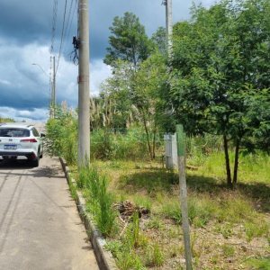Terreno com 330m², no bairro De Zorzi em Caxias do Sul para Comprar