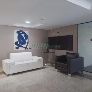 Apartamento com 187m², 3 dormitórios, 4 vagas, no bairro Centro em Caxias do Sul para Comprar