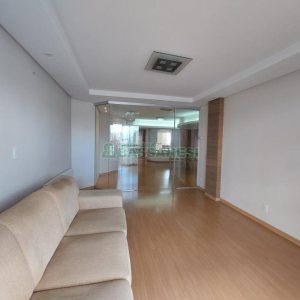 Apartamento com 187m², 3 dormitórios, 4 vagas, no bairro Centro em Caxias do Sul para Comprar