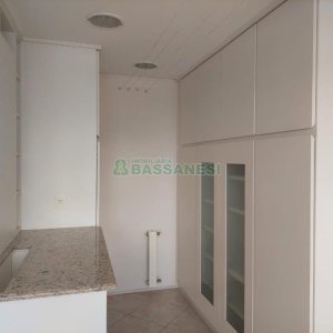 Apartamento com 187m², 3 dormitórios, 4 vagas, no bairro Centro em Caxias do Sul para Comprar
