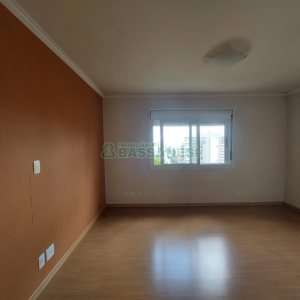 Apartamento com 187m², 3 dormitórios, 4 vagas, no bairro Centro em Caxias do Sul para Comprar
