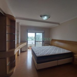Apartamento com 187m², 3 dormitórios, 4 vagas, no bairro Centro em Caxias do Sul para Comprar