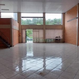 Pavilhão com 700m², no bairro Cinquentenário em Caxias do Sul para Alugar