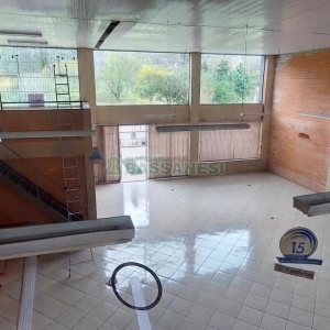 Pavilhão com 700m², no bairro Cinquentenário em Caxias do Sul para Alugar
