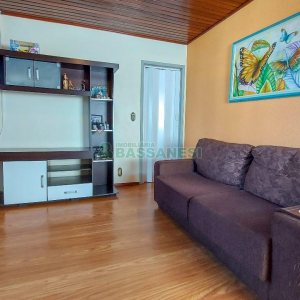 Casa com 220m², 4 dormitórios, 2 vagas, no bairro Santa Catarina em Caxias do Sul para Comprar