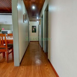 Casa com 220m², 4 dormitórios, 2 vagas, no bairro Santa Catarina em Caxias do Sul para Comprar