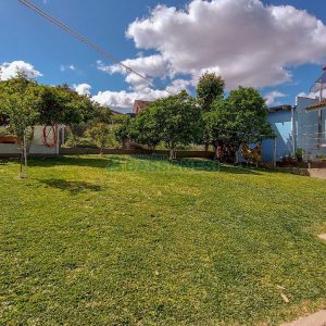 Casa com 220m², 4 dormitórios, 2 vagas, no bairro Santa Catarina em Caxias do Sul para Comprar