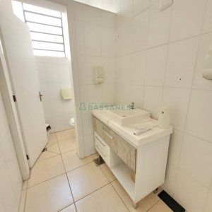 Loja com 200m², 1 vaga, no bairro Pio X em Caxias do Sul para Alugar