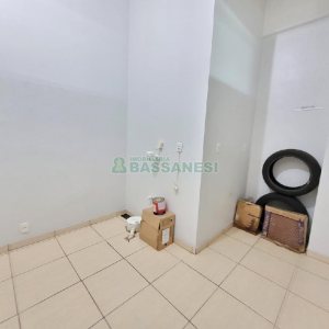 Loja com 200m², 1 vaga, no bairro Pio X em Caxias do Sul para Alugar