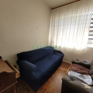 Casa com 335m², 6 dormitórios, 2 vagas, no bairro Exposição em Caxias do Sul para Comprar