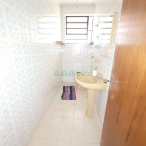 Casa com 335m², 6 dormitórios, 2 vagas, no bairro Exposição em Caxias do Sul para Comprar