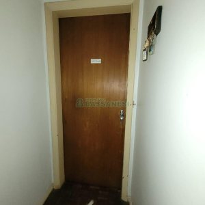 Casa com 335m², 6 dormitórios, 2 vagas, no bairro Exposição em Caxias do Sul para Comprar