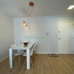 Apto Mobiliado com 62m², 2 dormitórios, 1 vaga, no bairro Panazzolo em Caxias do Sul para Alugar