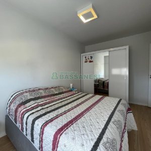 Apto Mobiliado com 62m², 2 dormitórios, 1 vaga, no bairro Panazzolo em Caxias do Sul para Alugar