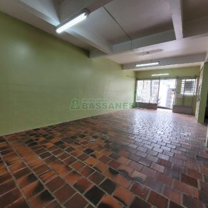 Loja com 145m², no bairro Cruzeiro em Caxias do Sul para Alugar