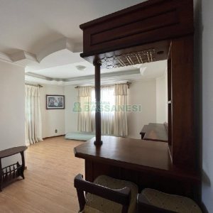 Apartamento com 102m², 3 dormitórios, 2 vagas, no bairro Madureira em Caxias do Sul para Alugar