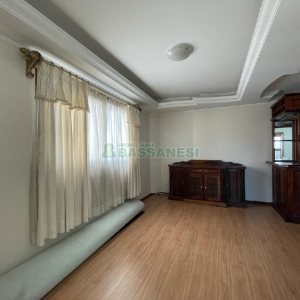 Apartamento com 102m², 3 dormitórios, 2 vagas, no bairro Madureira em Caxias do Sul para Alugar
