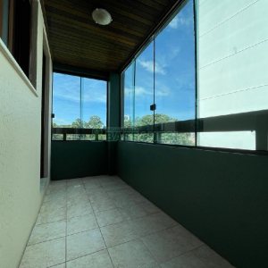 Apartamento com 102m², 3 dormitórios, 2 vagas, no bairro Madureira em Caxias do Sul para Alugar