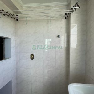 Apartamento com 102m², 3 dormitórios, 2 vagas, no bairro Madureira em Caxias do Sul para Alugar