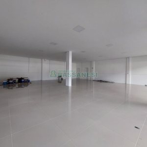 Loja com 200m², no bairro Cruzeiro em Caxias do Sul para Alugar