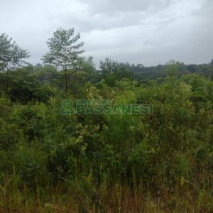 Terreno com 360m², no bairro Desvio Rizzo em Caxias do Sul para Comprar