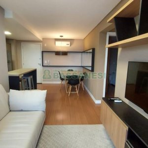 Apartamento com 55m², 2 dormitórios, 1 vaga, no bairro Lourdes em Caxias do Sul para Comprar