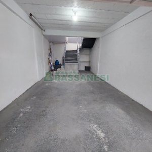 Sobrado Mobiliado com 80m², 2 dormitórios, 1 vaga, no bairro Santa Catarina em Caxias do Sul para Comprar