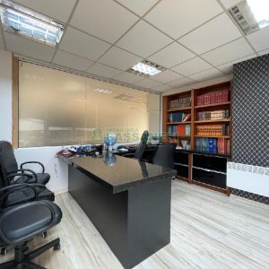 Sala Mobiliada com 297m², 2 vagas, no bairro Sanvitto em Caxias do Sul para Alugar