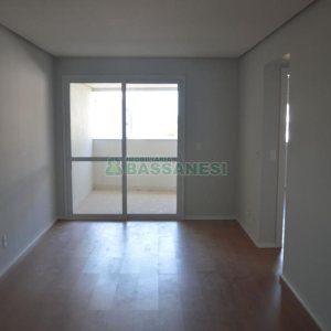 Apartamento com 73m², 2 dormitórios, 2 vagas, no bairro Planalto em Caxias do Sul para Comprar
