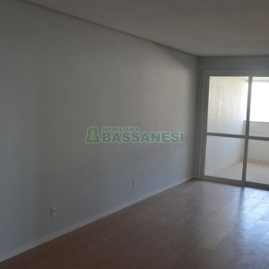 Apartamento com 73m², 2 dormitórios, 2 vagas, no bairro Planalto em Caxias do Sul para Comprar