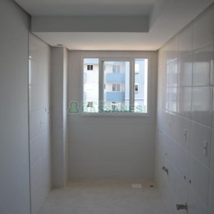 Apartamento com 73m², 2 dormitórios, 2 vagas, no bairro Planalto em Caxias do Sul para Comprar