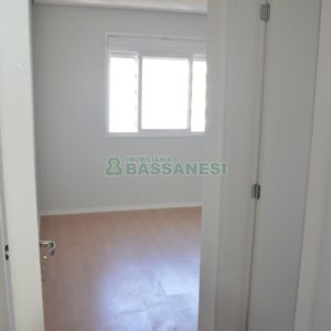 Apartamento com 73m², 2 dormitórios, 2 vagas, no bairro Planalto em Caxias do Sul para Comprar
