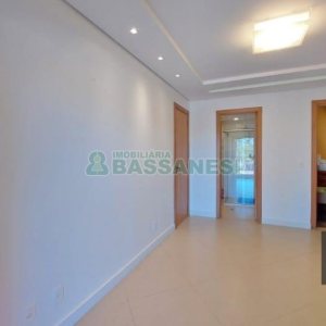 Casa com 356m², 5 dormitórios, 2 vagas, no bairro Charqueadas em Caxias do Sul para Comprar
